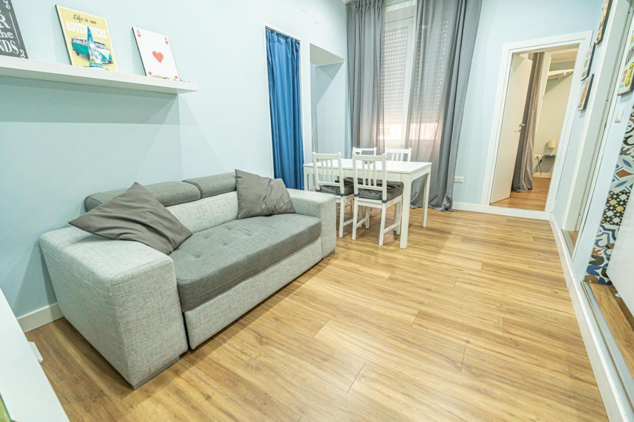 Casa Vacanze Decumano 17 نابولي المظهر الخارجي الصورة